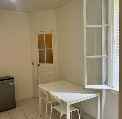 Privatunterkunft In Montmartre, Paris, Near Sacre-coeur Read Host Profile For *