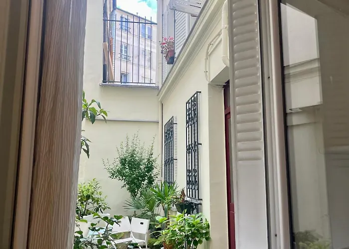 In Montmartre, Paris, Near Sacre-coeur Read Host Profile For
