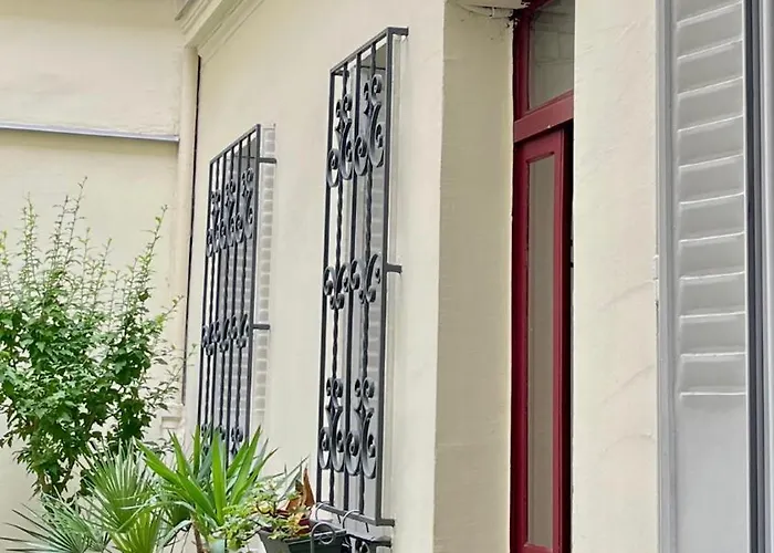 In Montmartre, Paris, Near Sacre-coeur Read Host Profile For Privatunterkunft