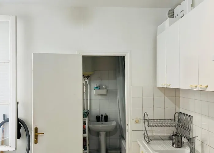 Privatunterkunft In Montmartre, Paris, Near Sacre-coeur Read Host Profile For